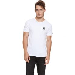 T-shirt w kolorze białym. Białe t-shirty męskie Lonsdale, Kangol, s, z nadrukiem, bez kołnierzyka. W wyprzedaży za 39,95 zł.