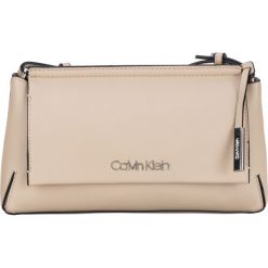 Calvin Klein Cross body bag Beżowy. Brązowe torebki klasyczne damskie Calvin Klein, w paski, z materiału, bez dodatków. Za 464,95 zł.