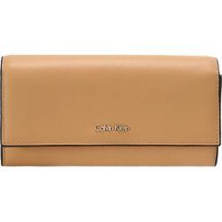 Portfele damskie: Calvin Klein COMPACT LARGE TRIFOLD Portfel brown