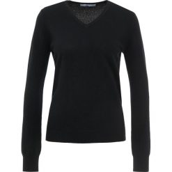 Pure cashmere CLASSIC V NECK SWEATER Sweter black. Czarne swetry klasyczne damskie pure cashmere, l, z kaszmiru. Za 629,00 zł.