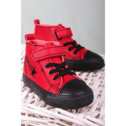 Czerwone buty sportowe na rzep casu 20w6/r. Czerwone trampki dziewczęce Casu, bez wzorów, bez zapięcia. Za 59,99 zł.