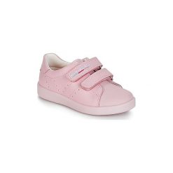 Buty Dziecko Pablosky BRETTUN. Różowe trampki dziewczęce marki Pablosky, bez wzorów, bez zapięcia. Za 159,20 zł.