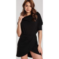 Czarna Sukienka Aquaneh. Czarne sukienki damskie Renee, xl, bez wzorów, z dzianiny, bez kołnierzyka, bez rękawów. W wyprzedaży za 79,99 zł.