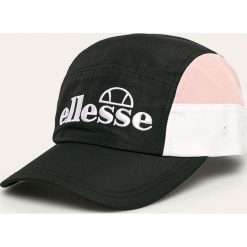 Ellesse - Czapka. Czarne czapki męskie Ellesse, bez wzorów, z poliesteru. W wyprzedaży za 59,90 zł.