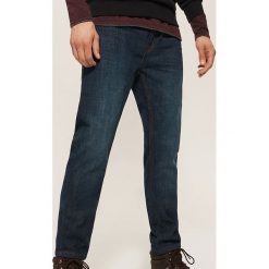 Jeansy slim fit - Granatowy. Niebieskie jeansy męskie marki House. W wyprzedaży za 39,99 zł.