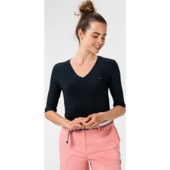 Tommy Hilfiger Essentials Koszulka Niebieski. Niebieskie koszulki damskie TOMMY HILFIGER, s, bez wzorów, z elastanu, bez kołnierzyka. Za 221,95 zł.