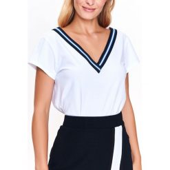 T-shirty damskie: T-SHIRT KRÓTKI RĘKAW DAMSKI, Z DEKOLTEM W SEREK, Z TAŚMAMI, Z KRÓTKIM RĘKAWEM