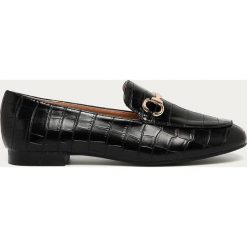 Answear - Mokasyny Fashion&Bella. Czarne mokasyny damskie ANSWEAR, z gumy, na obcasie. Za 99,90 zł.