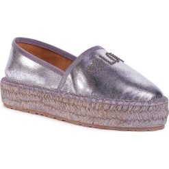 Espadryle LOVE MOSCHINO - JA10393G0AJB0902 Argento. Szare espadryle damskie Love Moschino, bez wzorów, ze skóry, bez obcasa, na płaskiej podeszwie. W wyprzedaży za 619,00 zł.