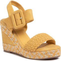 Espadryle XTI - 49719 Yellow. Żółte espadryle damskie Xti, bez wzorów, ze skóry ekologicznej, bez obcasa, na obcasie. W wyprzedaży za 169,00 zł.