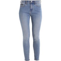 Calvin Klein Jeans HIGH RISE SKINNY ANKLE Jeans Skinny Fit bison blue. Niebieskie jeansy damskie Calvin Klein Jeans, z bawełny. W wyprzedaży za 359,20 zł.