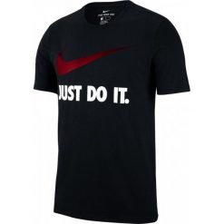 Nike T-Shirt M Nsw Tee Jdi Swoosh New Black White Varsity Red L. Czerwone t-shirty męskie marki Nike, s, z bawełny, na fitness i siłownię. Za 89,00 zł.