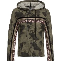 Bluza z kapturem bonprix zielony z nadrukiem. Zielone bluzy damskie bonprix, z nadrukiem, bez rękawów, z kapturem. Za 129,99 zł.
