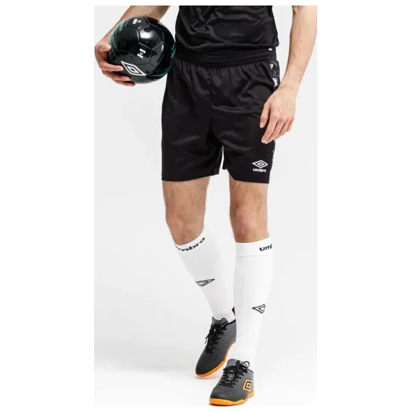 Umbro Szorty Fragment , czarny, rozmiar M. Czarne spodenki i szorty męskie Umbro, m, bez wzorów, z poliesteru. W wyprzedaży za 47,99 zł.