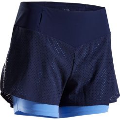 Spodenki Do Biegania Z Krótkimi Legginsami Damskie 2 W 1 Kiprun Niebieskie. Niebieskie spodenki sportowe damskie KIPRUN, s, bez wzorów, z elastanu, krótkie, do biegania. Za 79,99 zł.