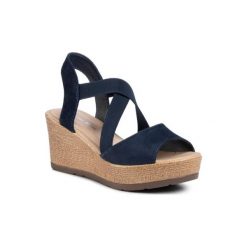 Clara Barson WS2220-01 Granatowy. Niebieskie sandały damskie Clara Barson, bez wzorów, z materiału, bez obcasa, bez zapięcia. Za 79,99 zł.
