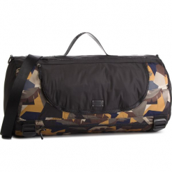 Torba GUESS - Saint Moritz Travel TM6582 POL91 BML. Czarne torebki klasyczne damskie Guess, bez wzorów, z materiału. Za 559,00 zł.