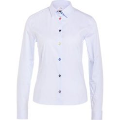 PS by Paul Smith PUPP Koszula light blue. Niebieskie tuniki damskie marki PS by Paul Smith, bez wzorów, z elastanu, bez kołnierzyka, bez rękawów. W wyprzedaży za 341,55 zł.
