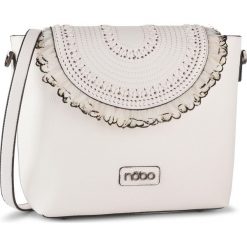 Torebka NOBO - NBAG-G4120-C000 Biały. Białe listonoszki damskie Nobo, z aplikacjami, ze skóry ekologicznej, zdobione, bez dodatków. W wyprzedaży za 119,00 zł.