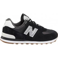 New Balance Trampki ML574 SPT (rozmiar 45). Trampki męskie New Balance, bez wzorów, z zamszu, retro, bez zapięcia. W wyprzedaży za 273,00 zł.
