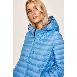 Tommy Hilfiger - Kurtka puchowa. Czerwone kurtki damskie l, z materiału, krótkie. Za 899,90 zł.