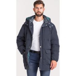 KURTKA PUCHOWA Armani Exchange. Niebieskie płaszcze męskie Armani Exchange, s, z nadrukiem, z puchu, bez kaptura. Za 1859,00 zł.