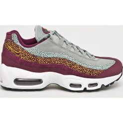 Nike Sportswear - Buty Air Max 95 Prm. Zielone buty sportowe damskie Nike Sportswear, bez wzorów, ze skóry, sportowe. W wyprzedaży za 499,90 zł.