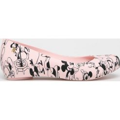 Melissa - Baleriny Mickey. Różowe baleriny damskie Melissa, bez wzorów, z gumy, bez obcasa. W wyprzedaży za 269,90 zł.