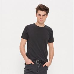 T-shirt z bawełny organicznej - Czarny. Czarne t-shirty damskie House, s, bez wzorów, z bawełny, bez kołnierzyka. Za 25,99 zł.