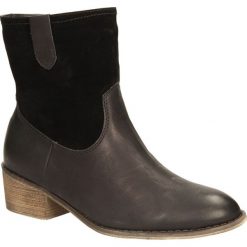 BOTKI CASU 1316-952. Czarne botki damskie Casu, bez obcasa, bez zapięcia. Za 29,99 zł.