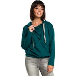 Zielona Krótka Oryginalna Bluza z Kapturem. Zielone bluzy damskie marki Molly.pl, s, bez wzorów, z jeansu, z długim rękawem, długie, z kapturem, trekkingowe. Za 139,90 zł.