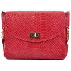 RobertaM torebka damska crossbody czerwona. Czerwone torebki klasyczne damskie Robertam, bez wzorów, bez dodatków. W wyprzedaży za 149,00 zł.
