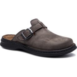 Klapki JOSEF SEIBEL - Madrid 10122 81 260 Vulcano. Szare klapki męskie Josef Seibel, ze skóry, bez zapięcia. W wyprzedaży za 139,00 zł.