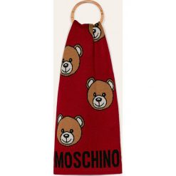Moschino - Szalik. Czerwone szaliki damskie MOSCHINO, bez wzorów, z wełny. W wyprzedaży za 359,90 zł.