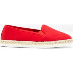 Espadryle bonprix czerwony. Czerwone espadryle damskie bonprix, bez wzorów, bez obcasa. Za 34,99 zł.