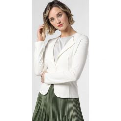 More & More - Blezer damski, beżowy. Brązowe bolerka i narzutki damskie More & More, bez wzorów, z dżerseju, bez rękawów. Za 259,95 zł.