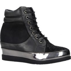 Czarne sneakersy sznurowane z kryształkami Sergio Leone 27209. Czarne sneakersy damskie marki Sergio Leone. Za 79,99 zł.