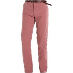 Chinosy męskie: Scotch & Soda STUART Spodnie materiałowe old pink