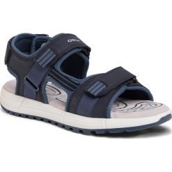 Sandały GEOX - J S.Alben B. D J02AVD 0FE15 C0700 D Navy/Avio. Niebieskie sandały chłopięce Geox, ze skóry ekologicznej, bez zapięcia. Za 279,00 zł.