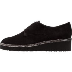 Pinto Di Blu Oksfordki black. Czarne półbuty damskie Pinto Di Blu, bez wzorów, ze skóry, bez obcasa, na sznurówki. Za 439,00 zł.