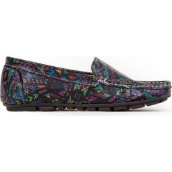 Mokasyny damskie - skóra naturalna - model 001 – azteckie wzory. Mokasyny damskie Zapato, ze skóry. W wyprzedaży za 173,40 zł.