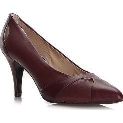 Szpilki ze skóry licowej. Czarne szpilki Wittchen, bez wzorów, ze skóry, eleganckie, na wysokim obcasie, na szpilce, bez zapięcia. W wyprzedaży za 249,90 zł.