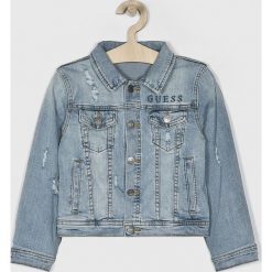 Guess Jeans - Kurtka dziecięca 118-175 cm. Niebieskie kurtki chłopięce Guess Jeans, z aplikacjami, z elastanu, krótkie, bez kaptura. W wyprzedaży za 299,90 zł.