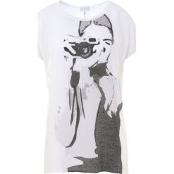 Escada Sport ECAMARA Tshirt z nadrukiem white. Białe topy damskie marki Escada Sport, xs, z nadrukiem, z wiskozy, bez kołnierzyka, bez rękawów, bez kaptura. W wyprzedaży za 503,20 zł.