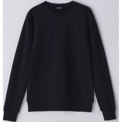 Bluza basic - Czarny. Czarne bluzy męskie Cropp, s, bez wzorów, bez kołnierzyka, bez rękawów, bez kaptura. Za 59,99 zł.