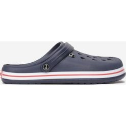 Granatowo-Czerwone Klapki Adrithia. Niebieskie kapcie męskie Born2be. W wyprzedaży za 34,99 zł.