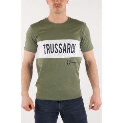 Trussardi Jeans Koszulka Zielony. Zielone podkoszulki męskie Trussardi Jeans, s, z nadrukiem, z bawełny, bez kołnierzyka, krótkie. Za 197,95 zł.