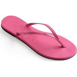 Havaianas - Japonki. Różowe klapki damskie Havaianas, bez wzorów, ze skóry, bez obcasa, na obcasie. W wyprzedaży za 49,90 zł.