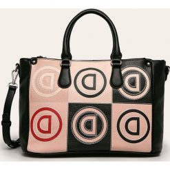 Desigual - Torebka. Różowe listonoszki damskie Desigual, w paski, z bawełny, na ramię, duże, bez dodatków. W wyprzedaży za 219,90 zł.