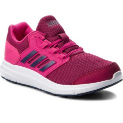 Buty adidas - Galaxy 4 B44725 Reamag/Trablu/Mysrub. Czarne buty do biegania damskie marki Adidas, z kauczuku. W wyprzedaży za 189,00 zł.